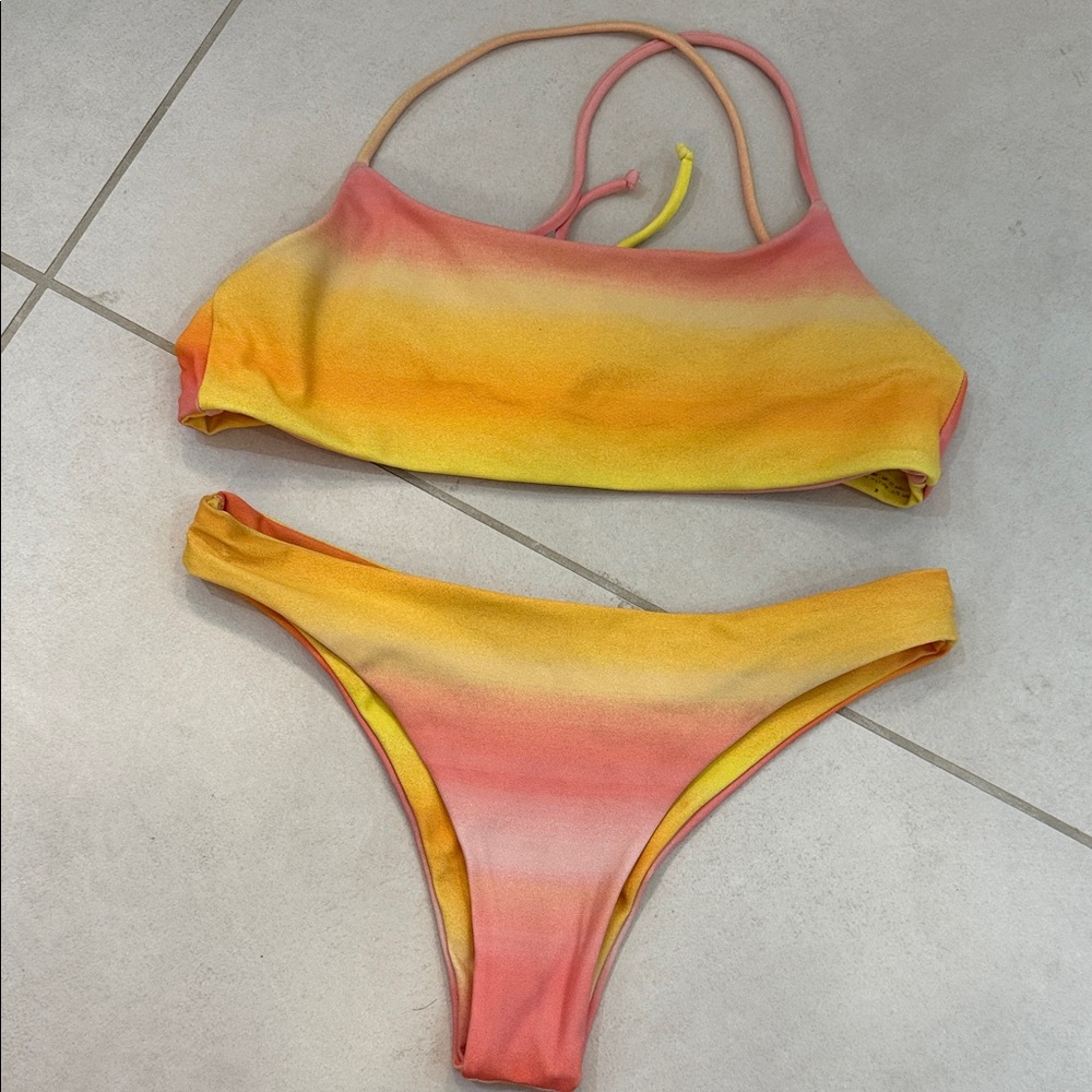 Skatie Sunset Ombre Bikini Set Top: M Bottoms: S